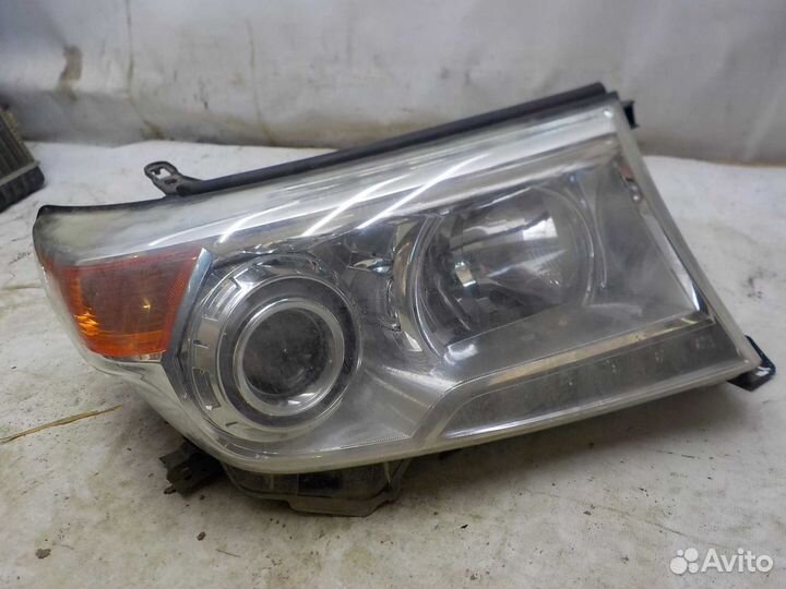 Фара toyota land cruiser 200