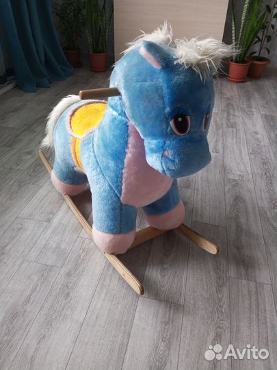 Лошадь качалка
