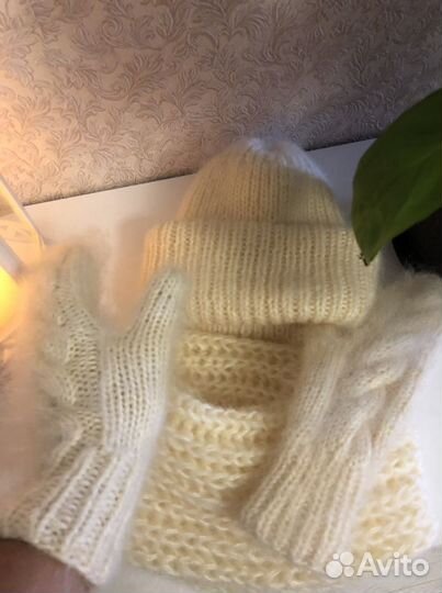 Пушистый коплект мохер шапка варежки снуд