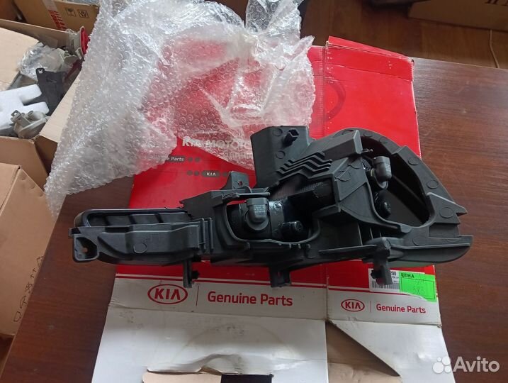 Фара противотуманная левая Kia Sportage 3 SL