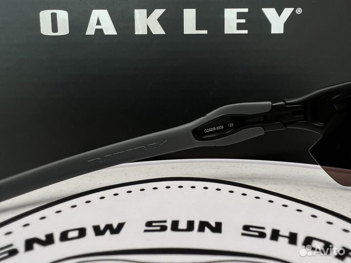 Солнцезащитные очки Oakley Radar EV Path DeepWater