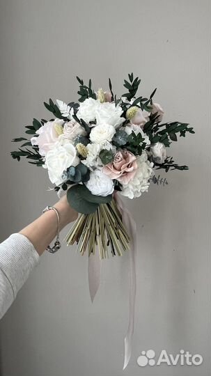 Букеты из стабилизированных живых цветов