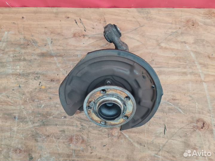 Кулак задний правый Mercedes-Benz B W246 M270.910