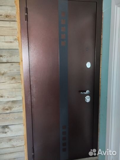 Дверь входная металлическая