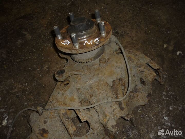 Задняя левая ступица Мазда 6 GG