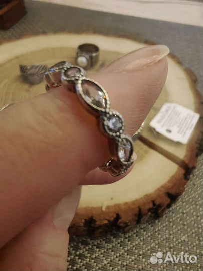 Серебряное кольцо с фианитом