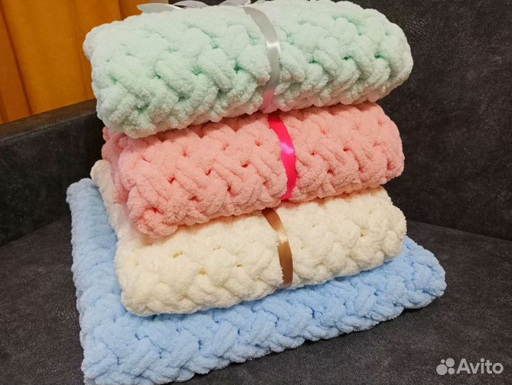 Плед детский вязаный