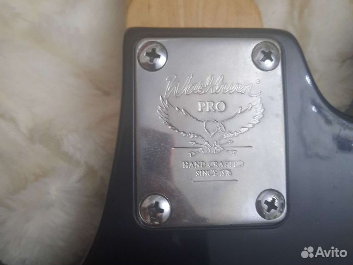 Бас гитара Washburn bantam(1876)