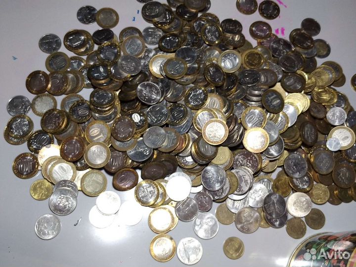 Юбилейные монеты