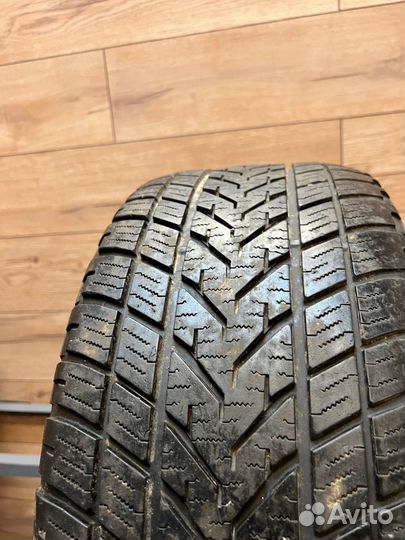 Pirelli Winter 210 Performance 255/45 R17