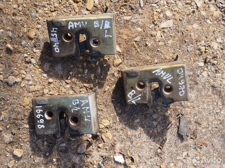 Замок задний левый Amulet