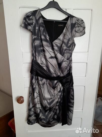 Нарядное женское платье 42 44