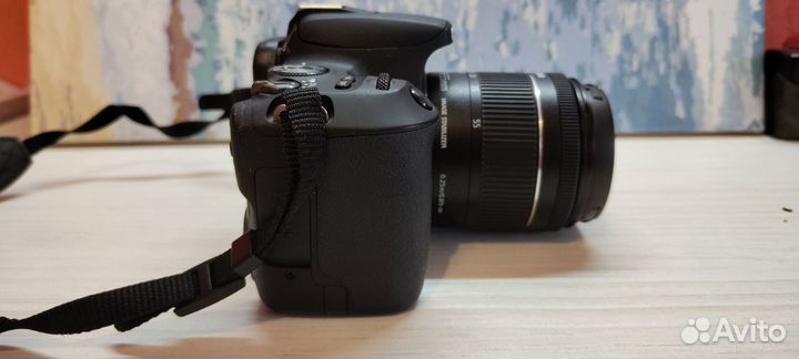 Canon EOS 200D
