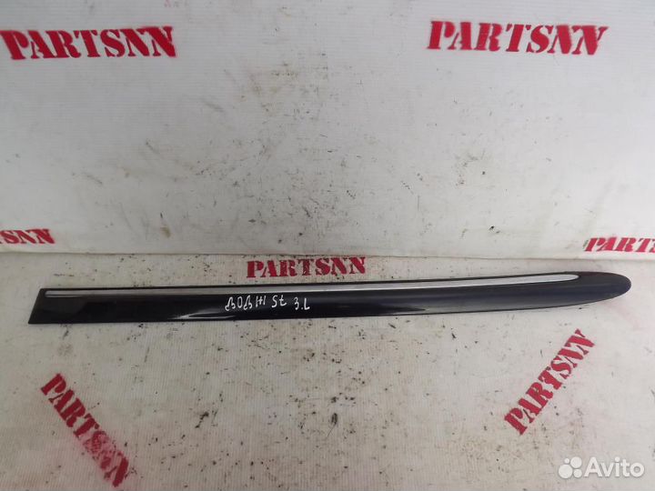 Молдинг двери задней левой Додж Стратус