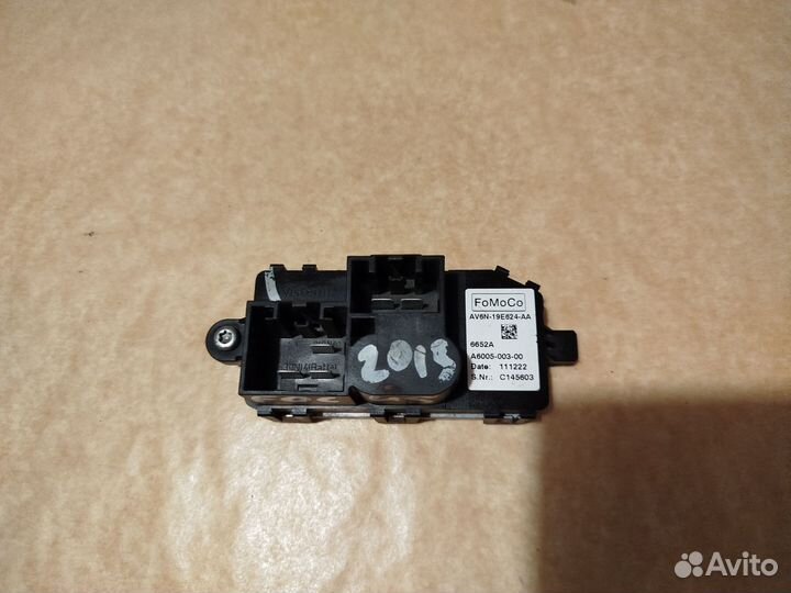 Резистор отопителя Ford Focus 3