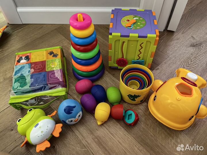 Развивающие игрушки пакетом