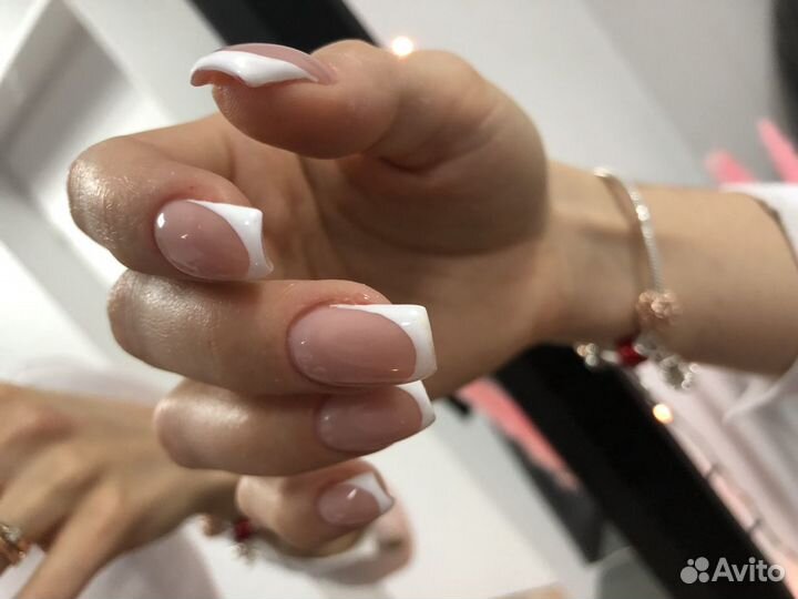 Маникюр, педикюр,гель лак