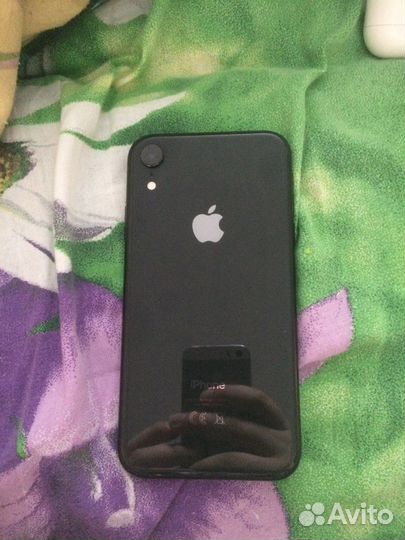 Телефон iPhone xr