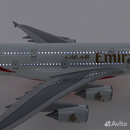 Большая модель Аэробус А380 с освещением салона