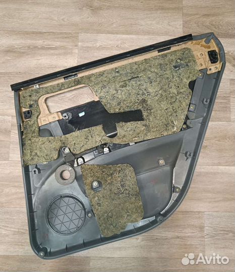 Обшивка задней двери Lacetti