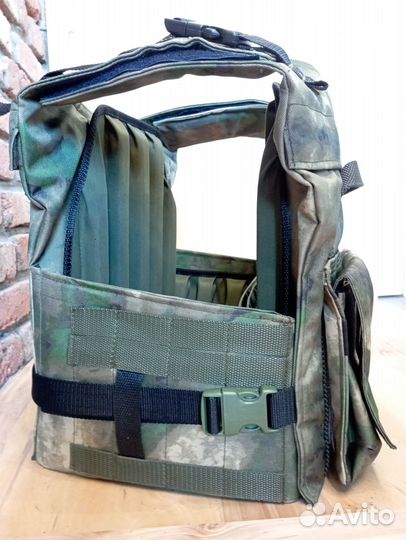 Бронежилет с бронепластинами Мох