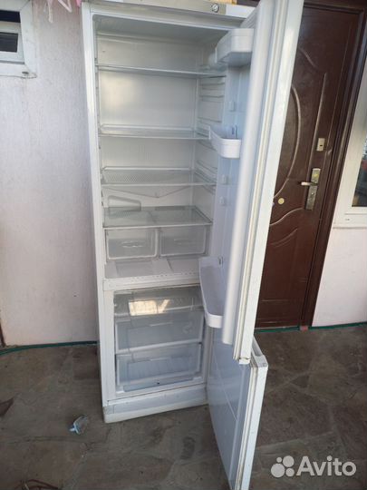 Холодильник бу большой 7000