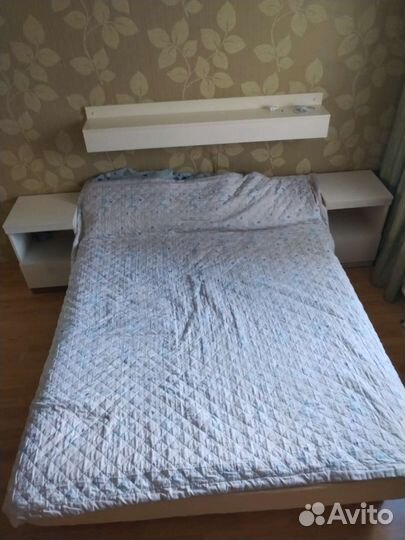 Тумба с полками и выкатным ящиком