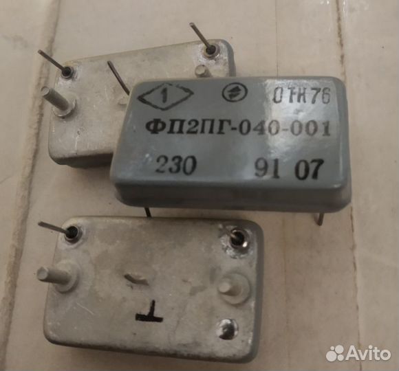 Кварцевый Фильтр 10.700мгц полоса 15 кгц (фп2П )