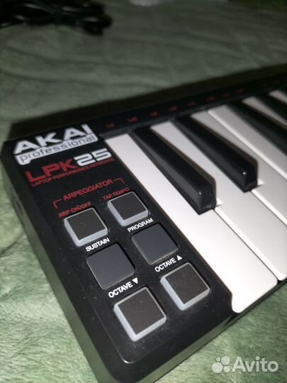 Midi-Клавиатура akai PRO LPK 25