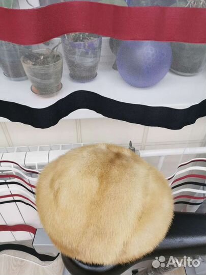 Берет женский норковый