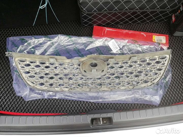 Решетка радиатора тойота королла 120 правый руль