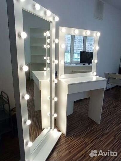 Зеркало напольное с подсветкой новое