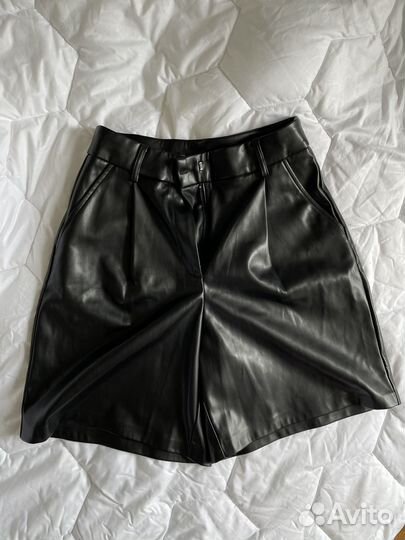 Кожаные шорты
