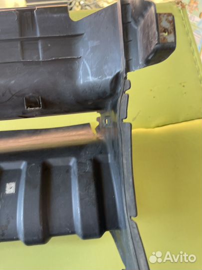 Range Rover Sport L320 Дефлектор Радиатора