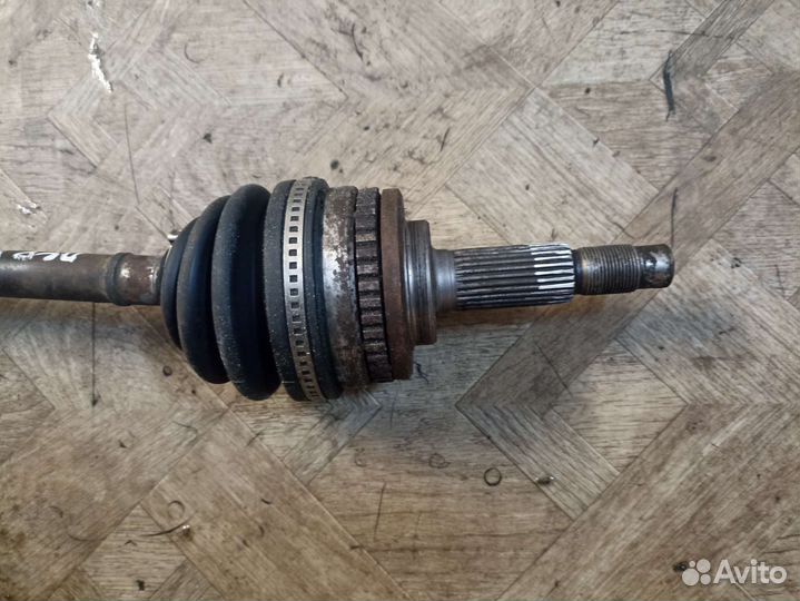 Nissan primera p10 передний левый привод