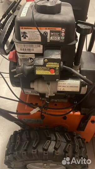 Снегоуборщик бензиновый самоходный