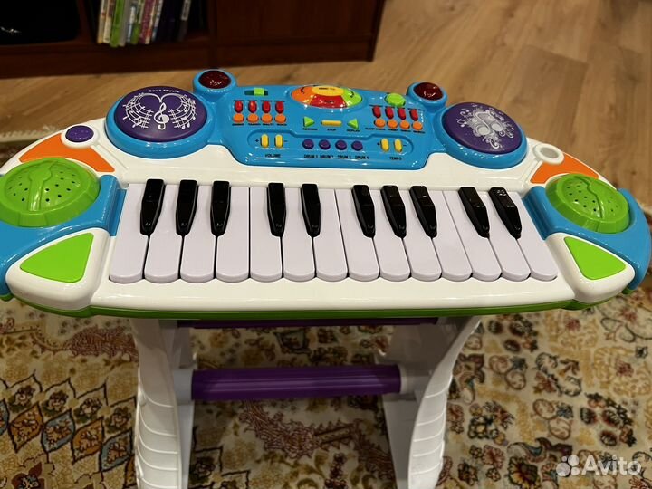 Синтезатор, детское пианино