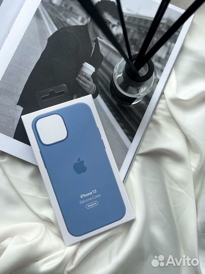 Продам новые чехлы силиконовые iPhone 13 MagSafe