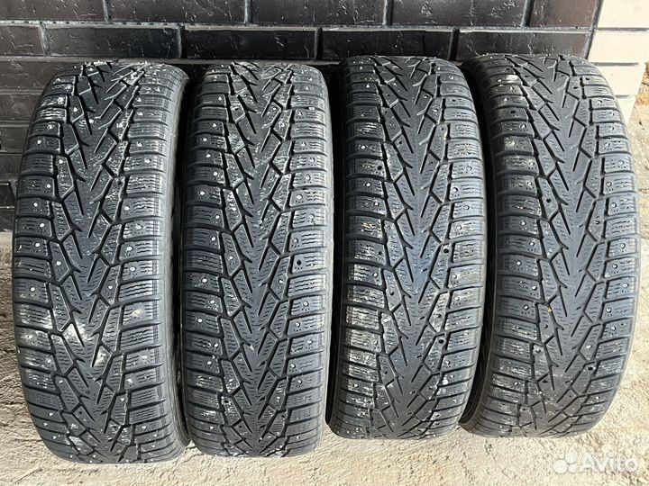 Nokian Tyres Hakkapeliitta 7 SUV 215/65 R16 102Y