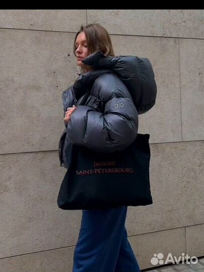 Пуховик Alo Yoga