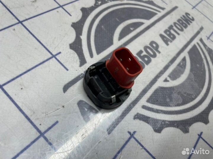 Кнопка стеклоподъемника передняя правая Ford