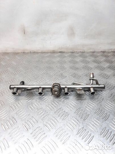 Топливная рампа Mercedes-Benz C-Class 1.8 271946