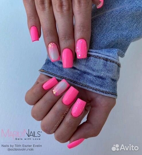 Модель на маникюр