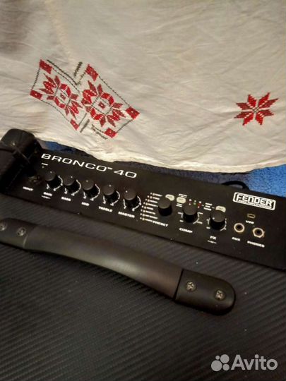 Басовый комбоусилитель