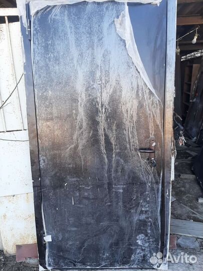 Дверь входная металлическая бу
