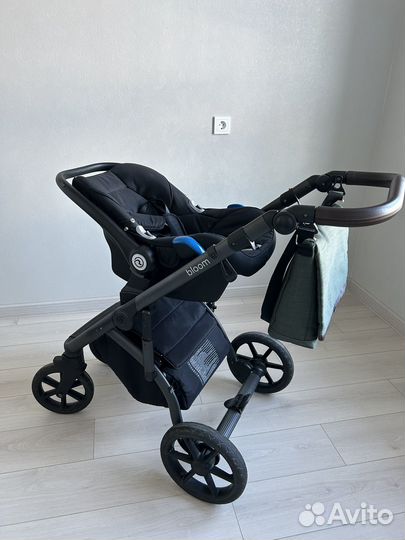Коляска roan bloom 3 в 1