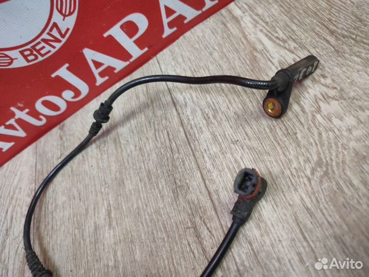 Датчик abs передний левый Mercedes-Benz C W203