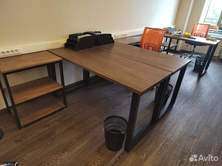 Мебель из металла и дерева новая