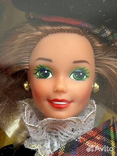 Parisian Barbie & Scottish 1990 nrfb