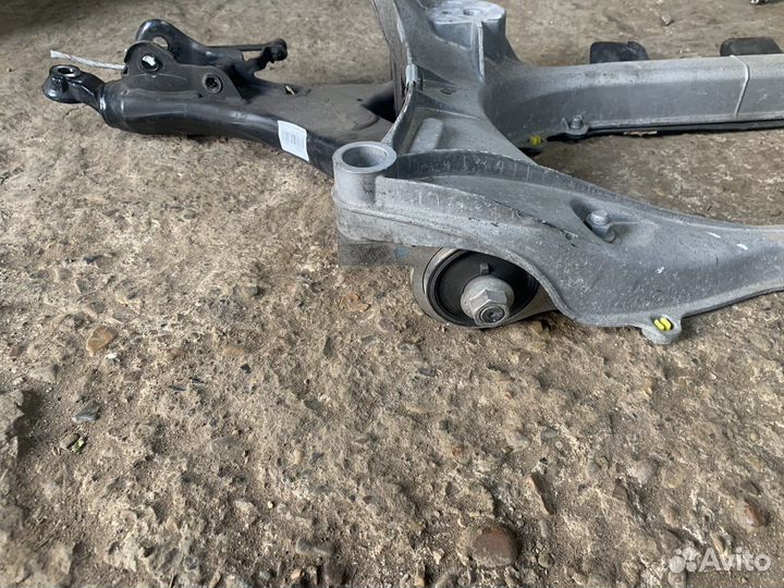 Подрамник с рычагами Lexus GS300, GS350